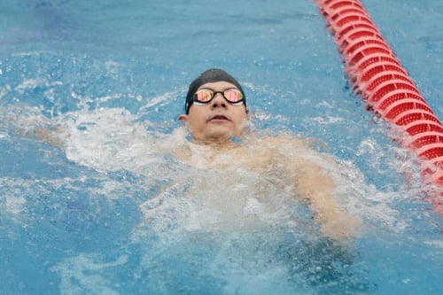 Natación como terapia de rehabilitación